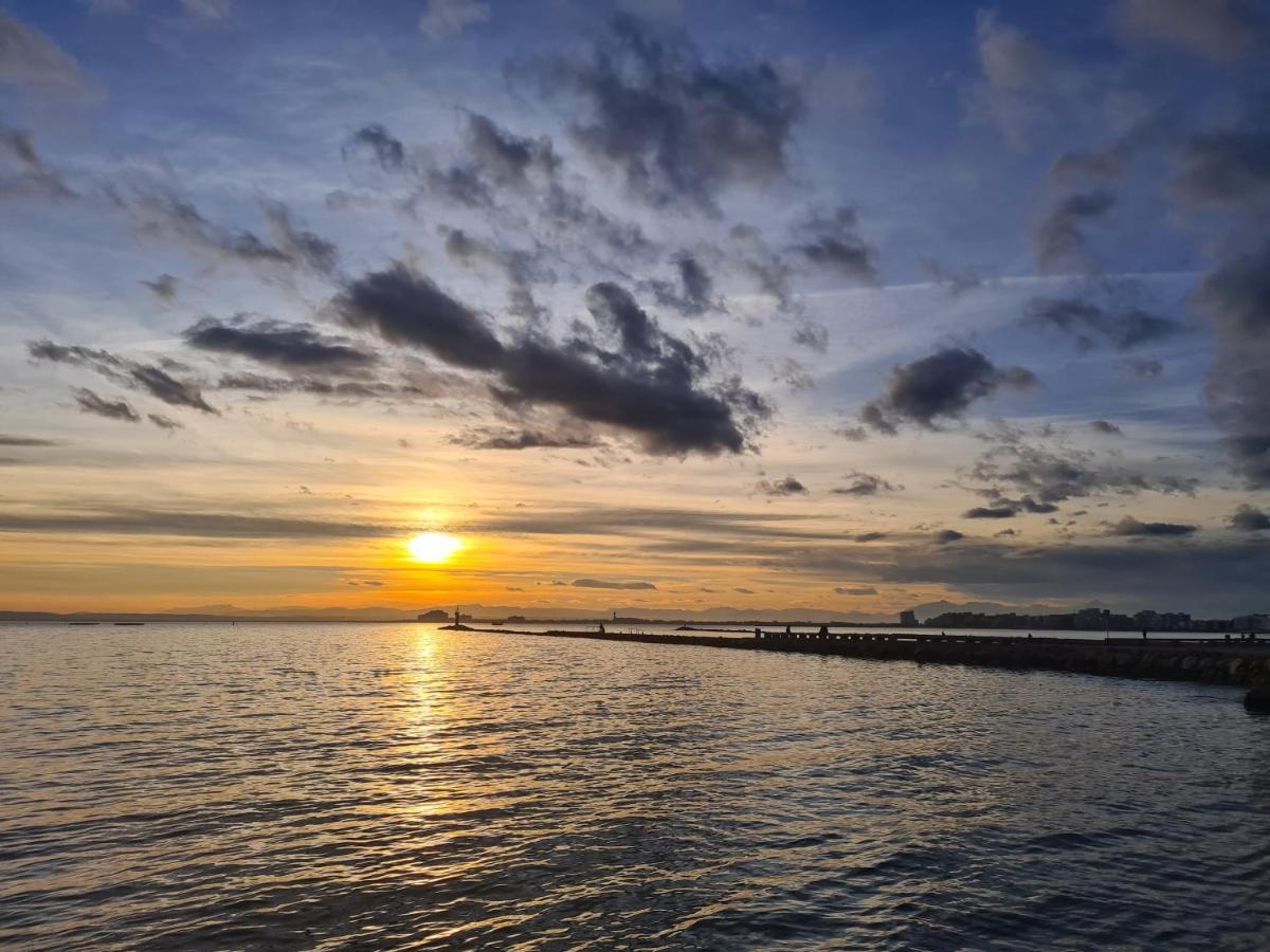 Acogedor Apartamento Vistas Al Mar Roses Luaran gambar